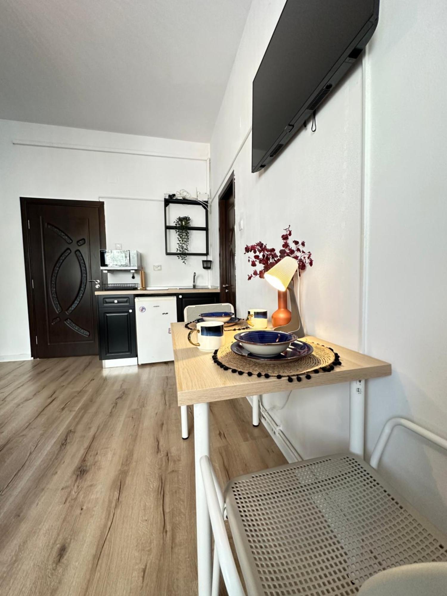 Ferienwohnung Central Studio Sapphire Bukarest Exterior foto